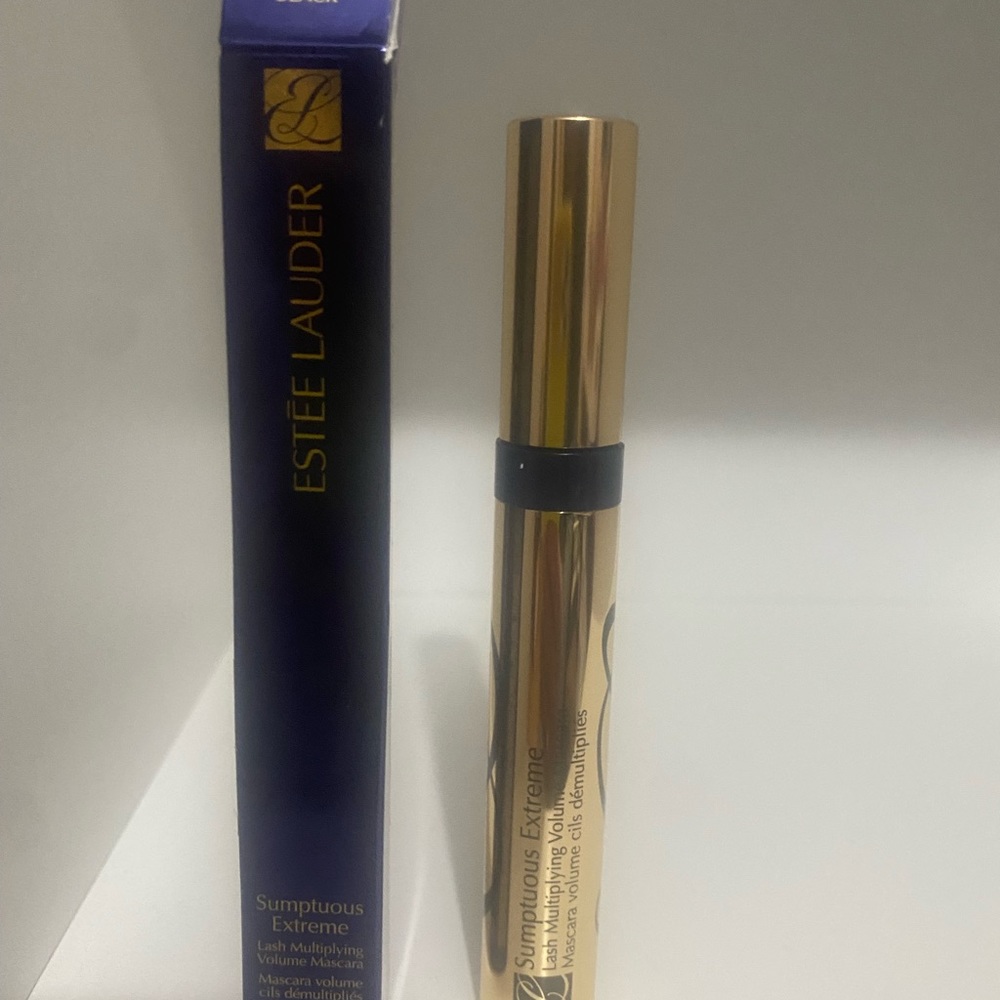Estee Lauder Sumptuous Extreme Mascara sum Ex 01 Extreme Black